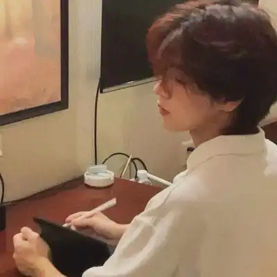 邱湛蓝